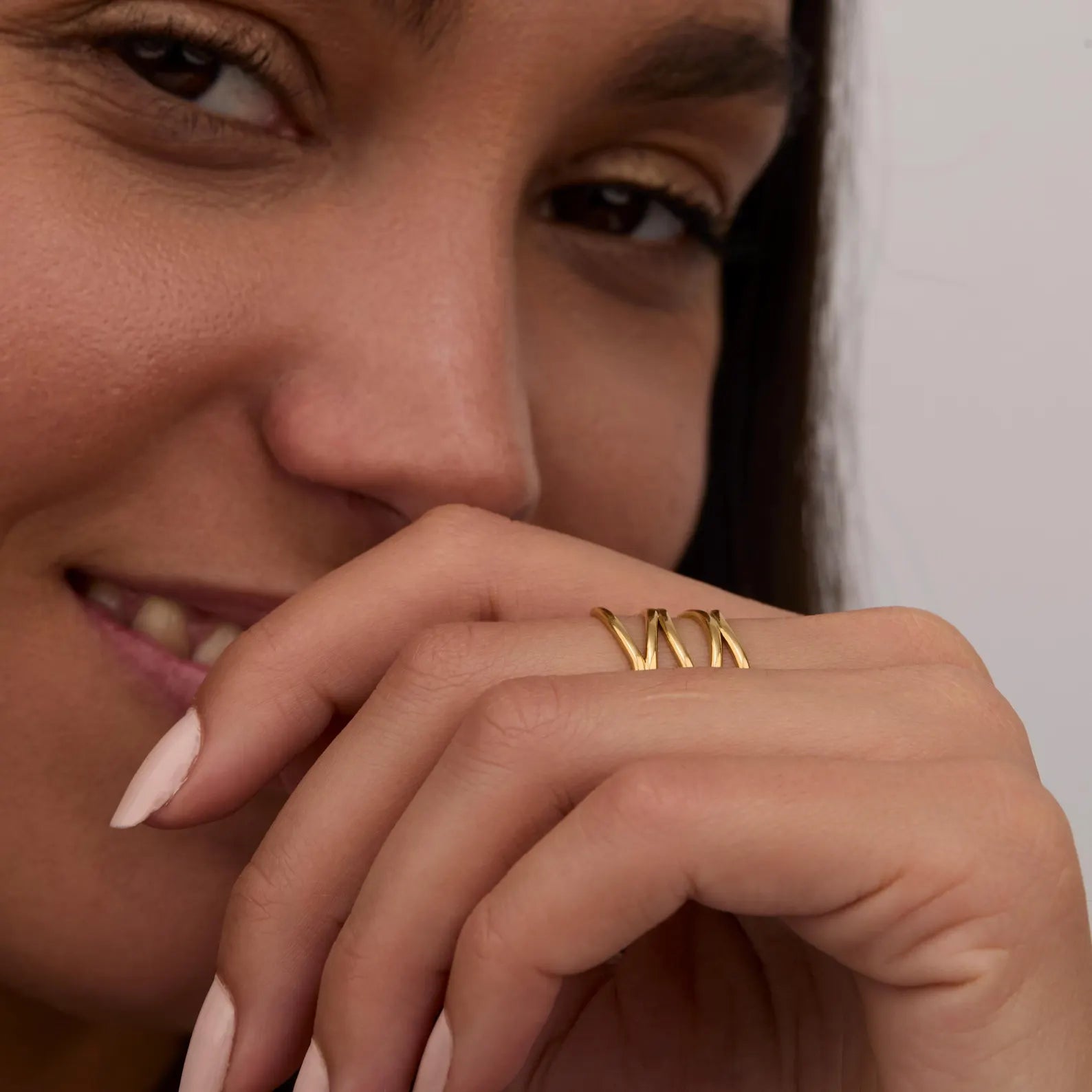 Criss-Cross Ring